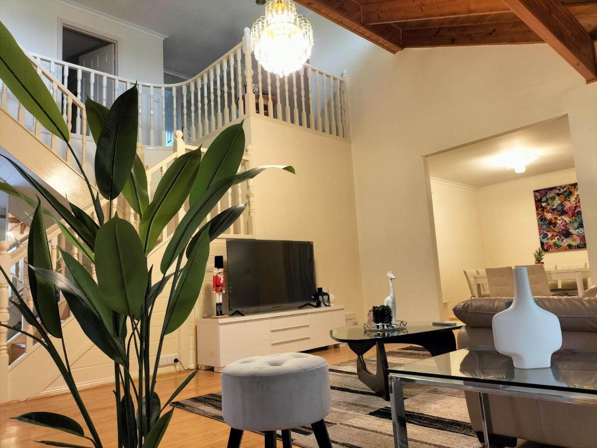 12 Mins To Mel Airport-Good Wood House Lejlighed St Albans Eksteriør billede
