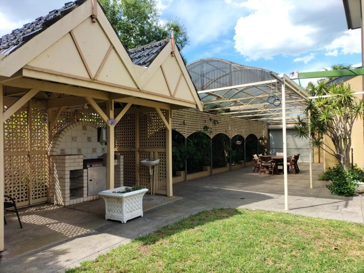 12 Mins To Mel Airport-Good Wood House Lejlighed St Albans Eksteriør billede